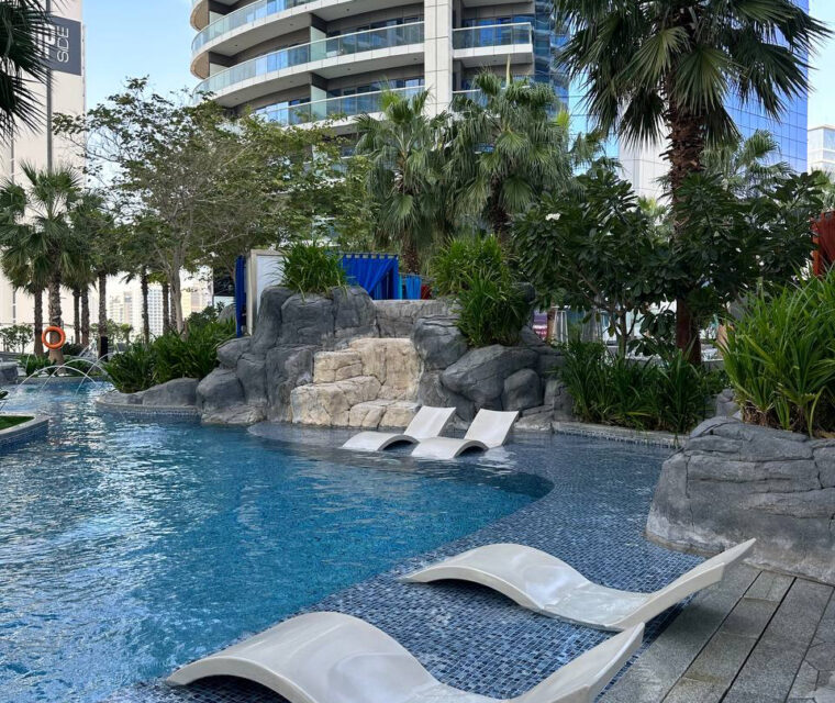 Paramount Hotel Pool